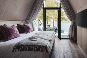 Ardlui Retreat Loch Lomond Villa And Hot Tub Lodges